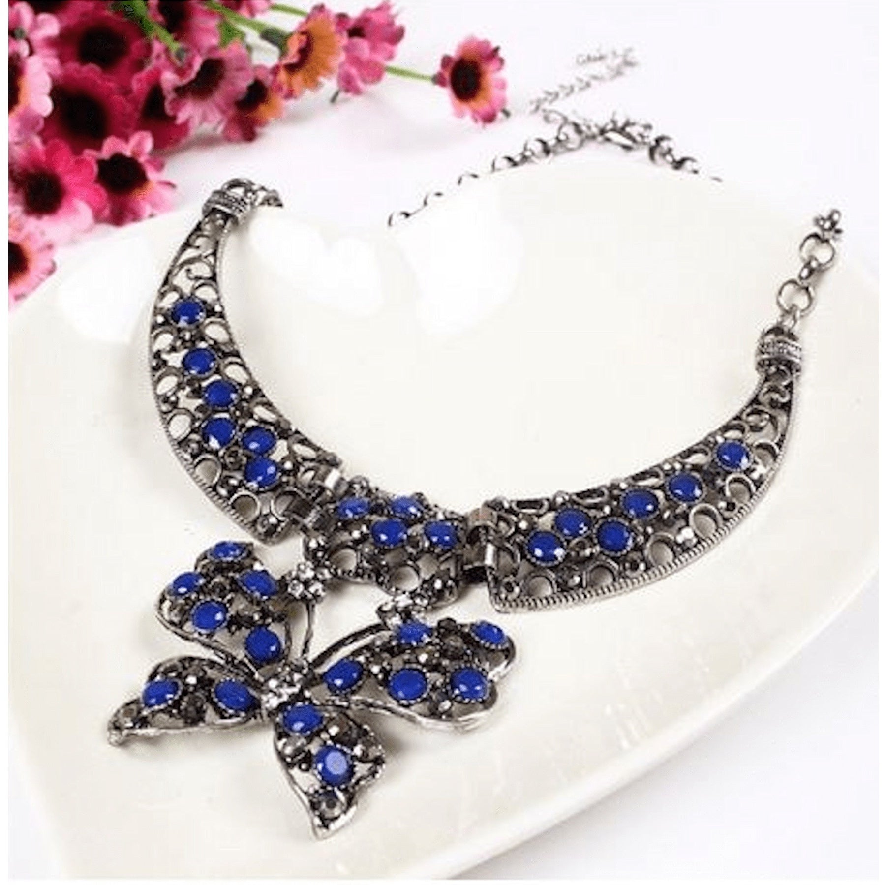 Adorable Whale Shaped Blue Rhinestone Pendant Necklace – DOTOLY